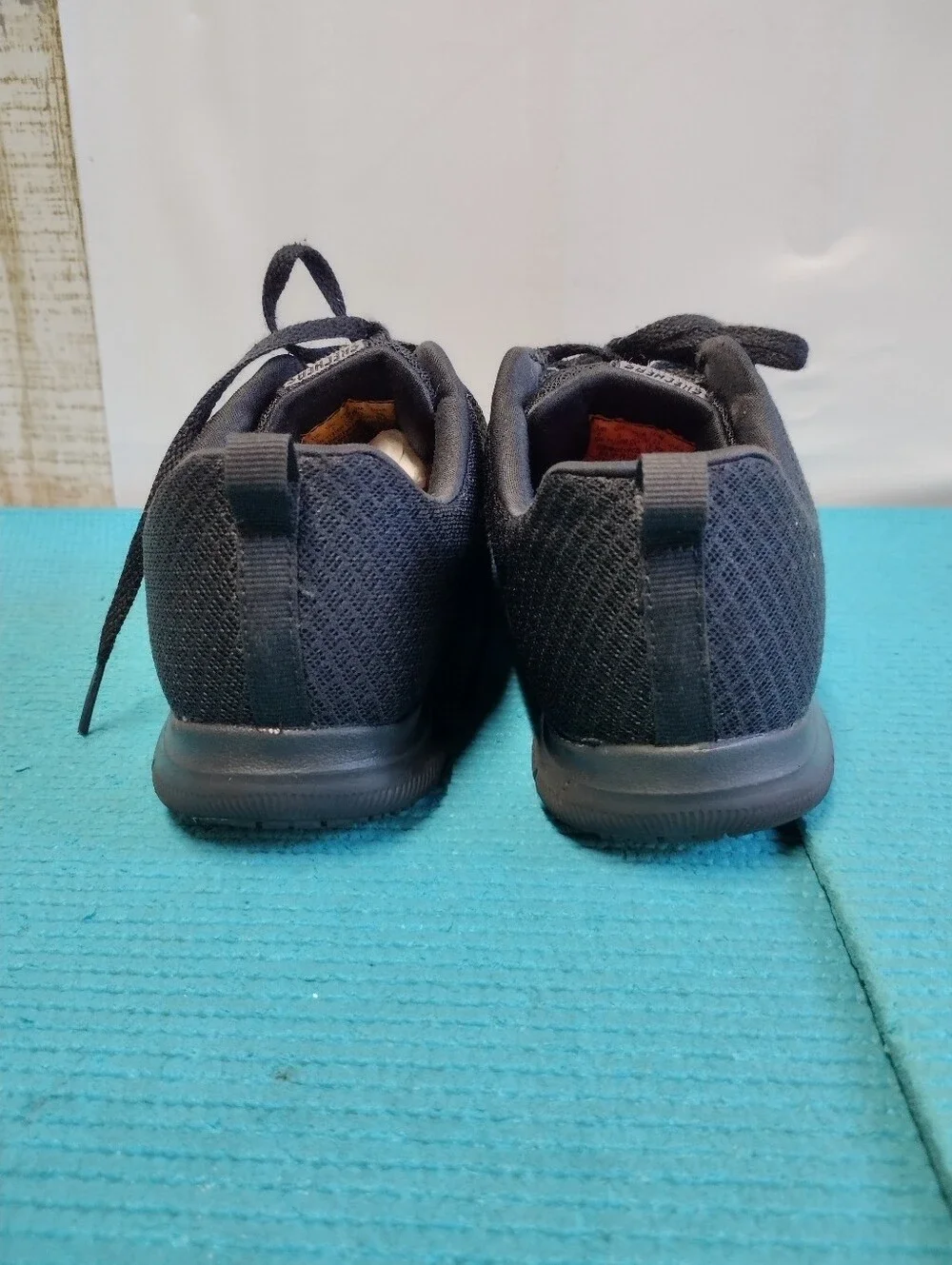 Skechers Women's Work Slip Resistant Shoes Size 6